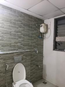 Common Bathroom Image of 927 Sq.ft 2 BHK Apartment / Flat for rent in Lodha Palava Downtown, Palava Phase 2 Thane for Rs. 16500