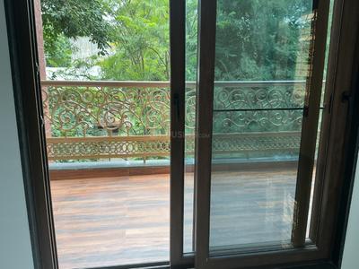 Balcony Image of 2500 Sq.ft 4 BHK Apartment / Flat for rent in Deccan Gymkhana Pune for Rs. 140000