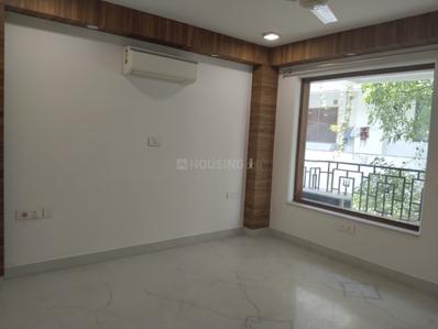 Bedroom Image of 4500 Sq.ft 4 BHK Builder Floor for rent in Maharani Bagh New Delhi for Rs. 350000