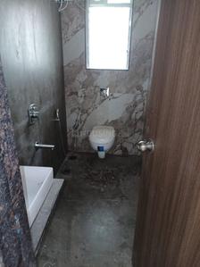 Bathroom Image of 600 Sq.ft 2 BHK Apartment / Flat for rent in Zen Gardens, Kandivali West Mumbai for Rs. 45000