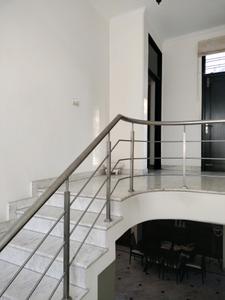 Staircase Image of 4500 Sq.ft 6 BHK Independent House for sale in Sector 17 Faridabad for Rs. 81000000