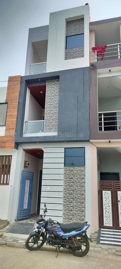 Classic Town Main Image 1