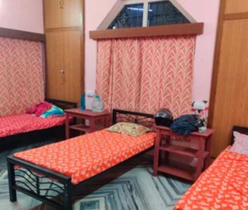 Bedroom Image of PG for boys  in College Street, Kolkata
