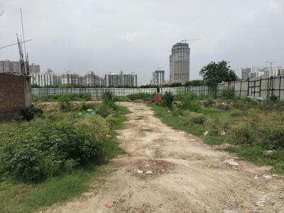 Image of 900 Sq.ft Residential Plot / Land for sale in Centrum Estates 76, Sector 76, Noida for Rs. 17500000