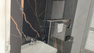 Bathroom Image of 480 Sq.ft 1 BHK Apartment / Flat for sale in Chembur Mumbai for Rs. 8900000