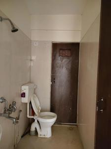 Common Bathroom Image of 675 Sq.ft 1 BHK Apartment / Flat for rent in Raunak Heights H2 And H3, Kasarvadavali Thane for Rs. 16000