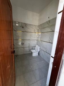 Bathroom Image of 1000 Sq.ft 4 BHK Independent House for sale in Mehuwala Dehradun for Rs. 8000000