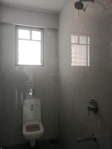 Common Bathroom Image of 950 Sq.ft 2 BHK Studio for rent in Puravankara Silversands, Mundhwa Pune for Rs. 32000