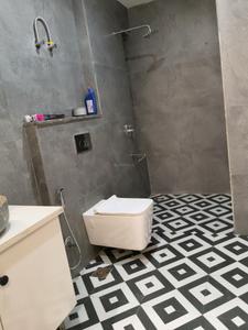 Bedroom One Image of 2800 Sq.ft 4 BHK Builder Floor for rent in DLF The Grove, DLF Phase 5 Gurgaon for Rs. 125000
