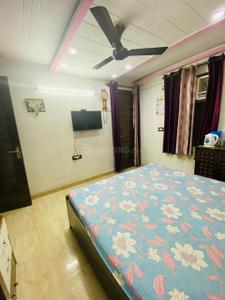 Bedroom Image of 1000 Sq.ft 3 BHK Builder Floor for rent in Matiala New Delhi for Rs. 25000