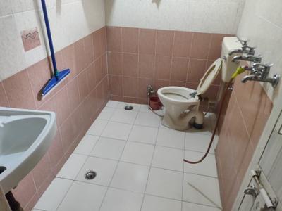 Bathroom Image of 1800 Sq.ft 3 BHK Apartment / Flat for sale in MIG Flats, Jawahar Nagar Jaipur for Rs. 5500000