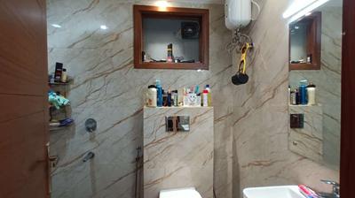 Bathroom Image of 1350 Sq.ft 3 BHK Builder Floor for sale in Paschim Vihar New Delhi for Rs. 22500000