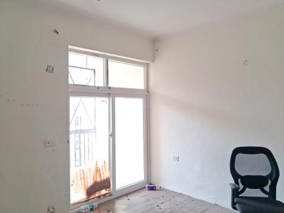 Bedroom Image of 1175 Sq.ft 2.5 BHK Apartment / Flat for sale in Amrapali Silicon City, Sector 76 Noida for Rs. 12000000