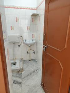Bathroom Image of 1250 Sq.ft 2 BHK Builder Floor for rent in Arjun Nagar Jaipur for Rs. 21500