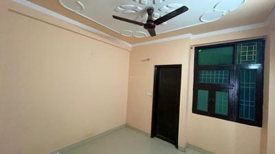 Bedroom Image of 1200 Sq.ft 3 BHK Builder Floor for rent in Sector 49 Noida for Rs. 25000