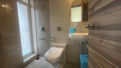 Heritage Solitaire Bathroom Two 3