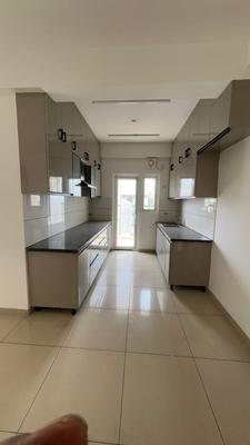 Kitchen Image of 1025 Sq.ft 2 BHK Apartment / Flat for rent in Gulshan Botnia, Sector 144 Noida for Rs. 33000