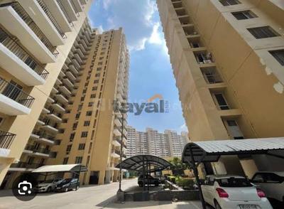 Image of 1000 Sq.ft 2 BHK Apartment / Flat for sale in Sare Crescent Green Parc, Sector 92, Gurgaon for Rs. 13000000