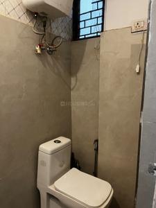 Bathroom Image of 800 Sq.ft 2 BHK Independent House for rent in Sector 19 Noida for Rs. 25000