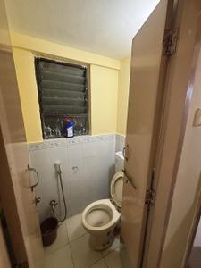 Bathroom Image of 580 Sq.ft 1 BHK Apartment / Flat for rent in Sangamvadi Pune for Rs. 22500