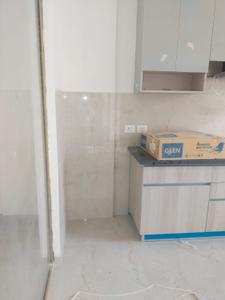 Kitchen Image of 1153 Sq.ft 2.5 BHK Builder Floor for rent in Smartworld Orchard, Sector 61 Gurgaon for Rs. 45000