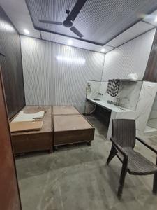 Bedroom Image of 720 Sq.ft 1 RK Builder Floor for rent in Mukherjee Nagar New Delhi for Rs. 15000
