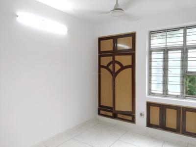 Bedroom Image of 1500 Sq.ft 3 BHK Apartment / Flat for sale in Golden Heights Apartments, Sector 12 Dwarka New Delhi for Rs. 25500000