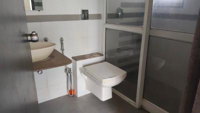 Pristine Royale Bathroom Three 4