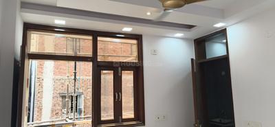 Bedroom Image of 950 Sq.ft 3 BHK Builder Floor for sale in Govindpuri Extension New Delhi for Rs. 9500000