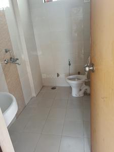 Bathroom Image of 1144 Sq.ft 2 BHK Apartment / Flat for rent in Devika Skypers, Raj Nagar Extension Ghaziabad for Rs. 14000