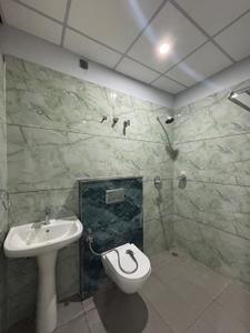 Bathroom Image of 1800 Sq.ft 2 BHK Builder Floor for sale in GTM The Capital Phase 1, Sahastradhara Road Dehradun for Rs. 8500000
