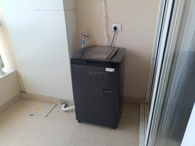 Image of 613 Sq.ft 1 RK Apartment / Flat for rent in Purvanchal Royal City Phase 2, Chi V, Greater Noida for Rs. 28000