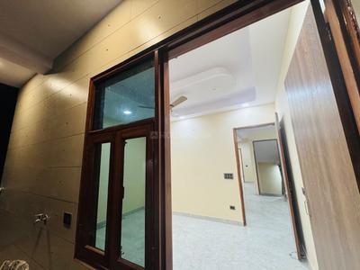 Bathroom Image of 1000 Sq.ft 2 BHK Builder Floor for rent in Uttam Nagar New Delhi for Rs. 16000