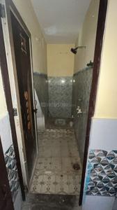 Bathroom Image of 450 Sq.ft 2 BHK Independent House for rent in Wazirabad New Delhi for Rs. 7000