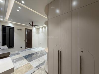 Bedroom Image of 2412 Sq.ft 4 BHK Builder Floor for sale in Model Town New Delhi for Rs. 63100000
