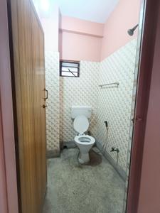 Bathroom Image of 800 Sq.ft 2 BHK Apartment / Flat for sale in Tollygunge Kolkata for Rs. 2400000
