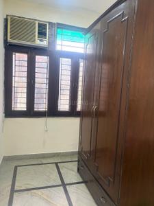 Bedroom Image of 1400 Sq.ft 3 BHK Independent House for rent in Himgiri Apartments, Kalkaji Extension New Delhi for Rs. 50000