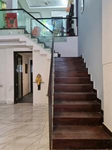 Staircase Image of 1650 Sq.ft 3 BHK Builder Floor for rent in Janakpuri New Delhi for Rs. 50000