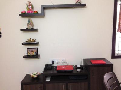 3 BHK Semi Furnished Flat
