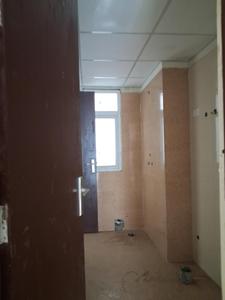Common Bathroom Image of 1550 Sq.ft 3 BHK Apartment / Flat for sale in Amrapali Heartbeat City IV, Sector 107 Noida for Rs. 17300000