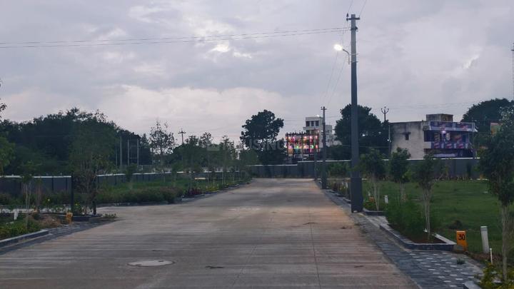 Koothur Main Image 1