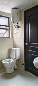 Bathroom Image of 1040 Sq.ft 2 BHK Apartment / Flat for rent in Logix Blossom County, Sector 137 Noida for Rs. 28000