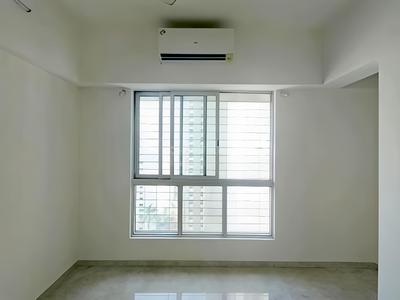 Bedroom Image of 965 Sq.ft 2 BHK Apartment / Flat for rent in Lodha Amara, Kolshet Thane for Rs. 37000