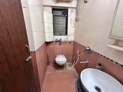 Bathroom Image of 1000 Sq.ft 2 BHK Apartment / Flat for sale in GHP Suncity Pluto, Powai Mumbai for Rs. 14900000