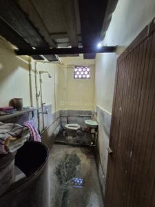 Bathroom Image of 1001 Sq.ft 4 BHK Apartment / Flat for sale in Salkia Howrah for Rs. 1300000