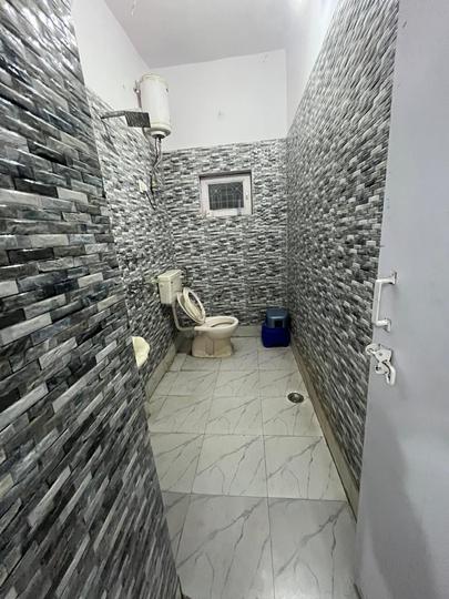A4 block Pachim Vihar Bathroom 1
