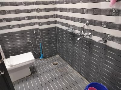 Bathroom Image of 900 Sq.ft 2 BHK Independent House for rent in Narayanpur Varanasi for Rs. 8000