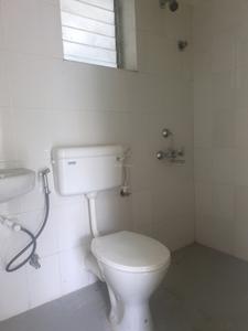 Common Bathroom Image of 900 Sq.ft 3 BHK Apartment / Flat for sale in Shapoorji, New Town Kolkata for Rs. 5703000
