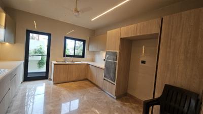 Kitchen Image of 4500 Sq.ft 4 BHK Apartment / Flat for sale in Green Park Extension New Delhi for Rs. 150000000