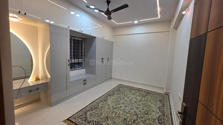 Near Metro Bedroom 1